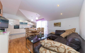 Beautiful apartment in Trogir w/ WiFi and 3 Bedrooms